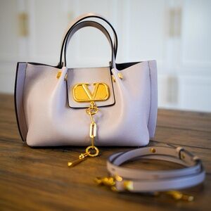 Valentino Garavani VLogo Tote Leather Small